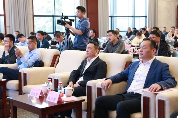 bad22bd714140f91e6768eadf5fef87d.jpg 绿色.jpg